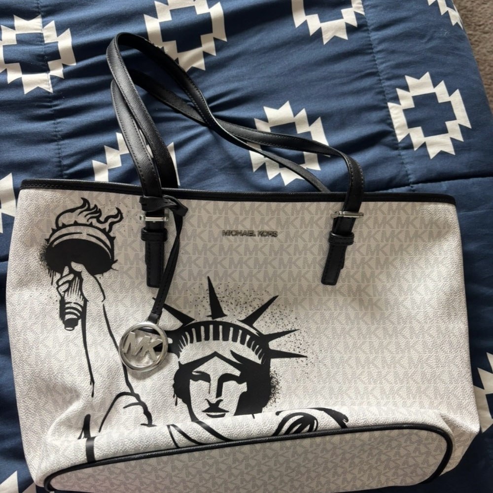 Mk purse